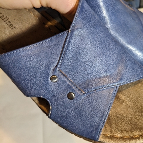 Naturalizer blue "Hurry" wedge sandals - Picture 5 of 10